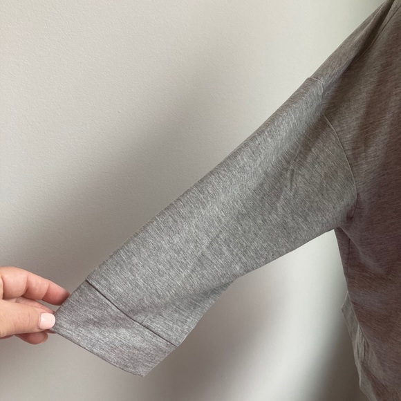 NWT - Top - Picture 3 of 3